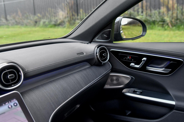 Mercedes-Benz C-Klasse Estate 300 e AMG Premium Plus. Pano, Memory, Distro+, HUD, 360 3D, Trekh, Burm, Keyless, Digital, Stuurvw! Mercedes-Benz C-Klasse Estate 300 e AMG Premium Plus. Pano, Memory, Distro+, HUD, 360 3D, Trekh, Burm, Keyless, Digital, Stuurvw!