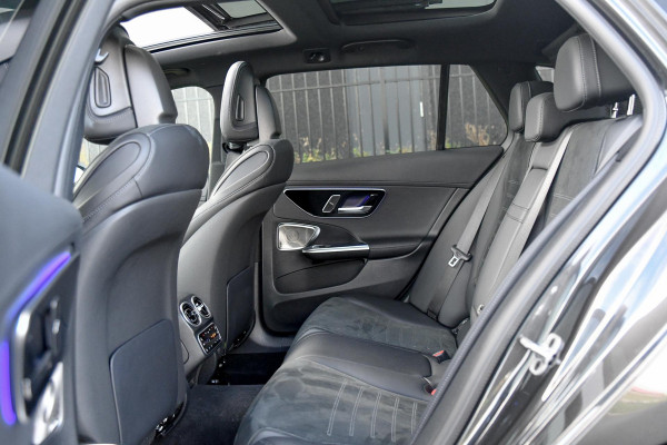 Mercedes-Benz C-Klasse Estate 300 e AMG Premium Plus. Pano, Memory, Distro+, HUD, 360 3D, Trekh, Burm, Keyless, Digital, Stuurvw! Mercedes-Benz C-Klasse Estate 300 e AMG Premium Plus. Pano, Memory, Distro+, HUD, 360 3D, Trekh, Burm, Keyless, Digital, Stuurvw!