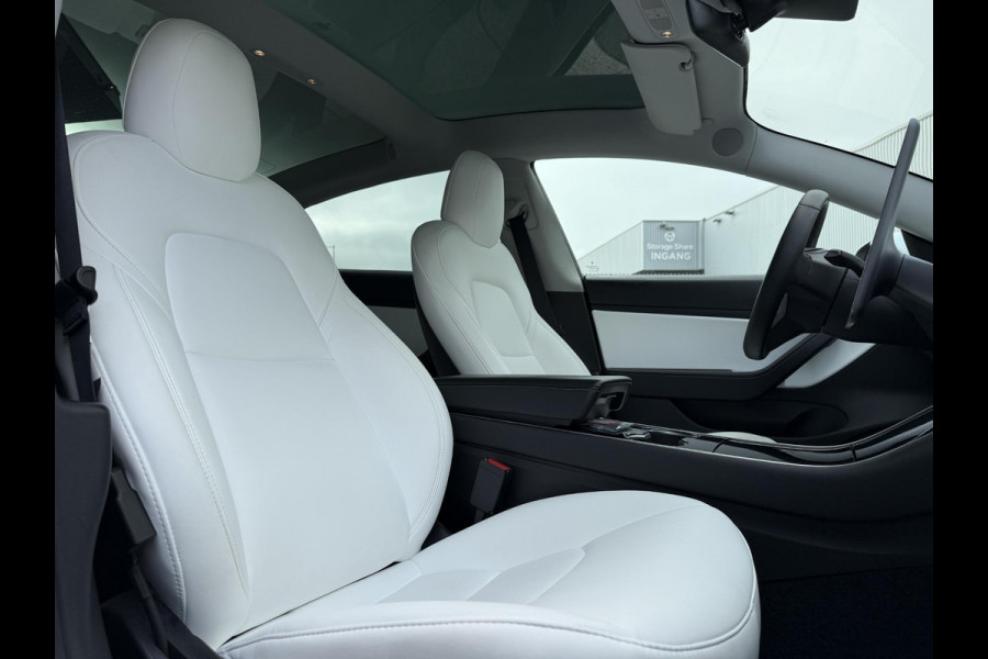 Tesla Model 3 Performance AWD | Autopilot | Panorama | Leder | Tesla Model 3 Performance AWD | Autopilot | Panorama | Leder |