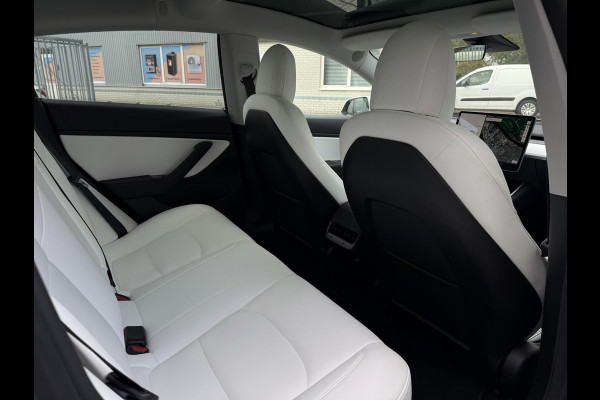 Tesla Model 3 Performance AWD | Autopilot | Panorama | Leder | Tesla Model 3 Performance AWD | Autopilot | Panorama | Leder |