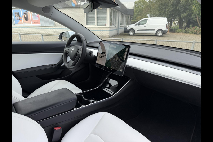 Tesla Model 3 Performance AWD | Autopilot | Panorama | Leder | Tesla Model 3 Performance AWD | Autopilot | Panorama | Leder |