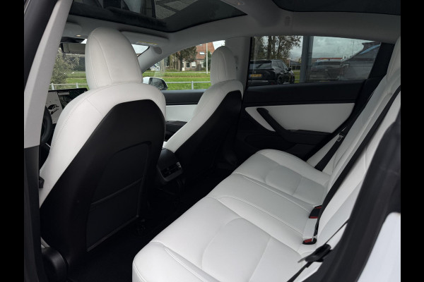 Tesla Model 3 Performance AWD | Autopilot | Panorama | Leder | Tesla Model 3 Performance AWD | Autopilot | Panorama | Leder |