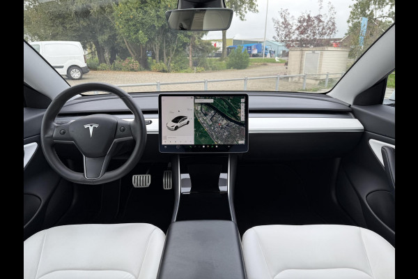 Tesla Model 3 Performance AWD | Autopilot | Panorama | Leder | Tesla Model 3 Performance AWD | Autopilot | Panorama | Leder |