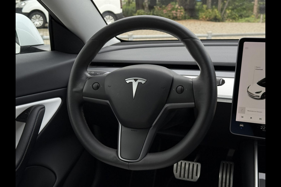 Tesla Model 3 Performance AWD | Autopilot | Panorama | Leder | Tesla Model 3 Performance AWD | Autopilot | Panorama | Leder |