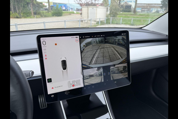 Tesla Model 3 Performance AWD | Autopilot | Panorama | Leder | Tesla Model 3 Performance AWD | Autopilot | Panorama | Leder |