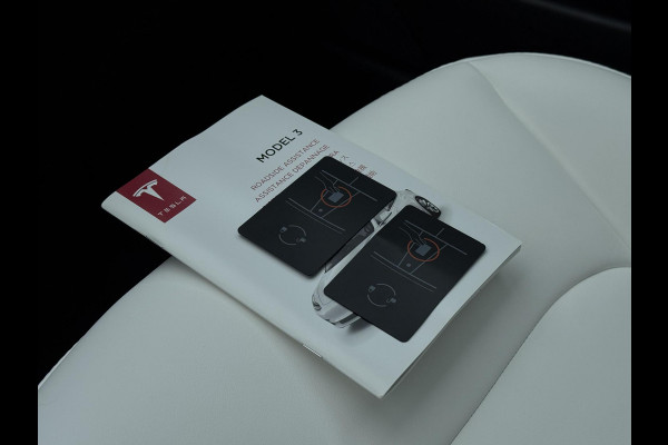 Tesla Model 3 Performance AWD | Autopilot | Panorama | Leder | Tesla Model 3 Performance AWD | Autopilot | Panorama | Leder |