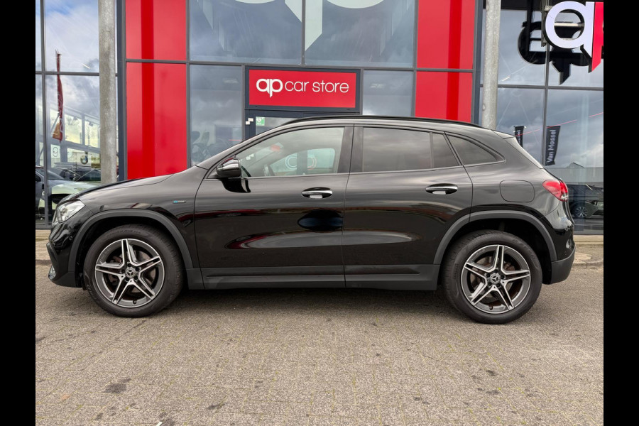 Mercedes-Benz GLA 250 e Business Solution AMG Limited/ Panorama Mercedes-Benz GLA 250 e Business Solution AMG Limited/ Panorama