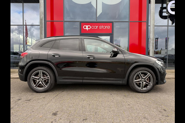 Mercedes-Benz GLA 250 e Business Solution AMG Limited/ Panorama Mercedes-Benz GLA 250 e Business Solution AMG Limited/ Panorama