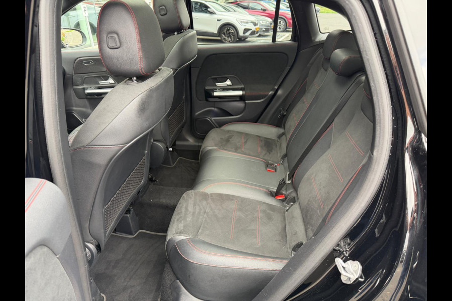 Mercedes-Benz GLA 250 e Business Solution AMG Limited/ Panorama Mercedes-Benz GLA 250 e Business Solution AMG Limited/ Panorama