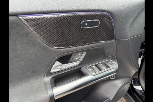 Mercedes-Benz GLA 250 e Business Solution AMG Limited/ Panorama Mercedes-Benz GLA 250 e Business Solution AMG Limited/ Panorama