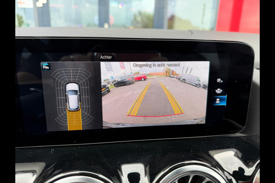 Mercedes-Benz GLA 250 e Business Solution AMG Limited/ Panorama Mercedes-Benz GLA 250 e Business Solution AMG Limited/ Panorama