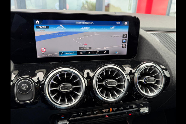 Mercedes-Benz GLA 250 e Business Solution AMG Limited/ Panorama Mercedes-Benz GLA 250 e Business Solution AMG Limited/ Panorama