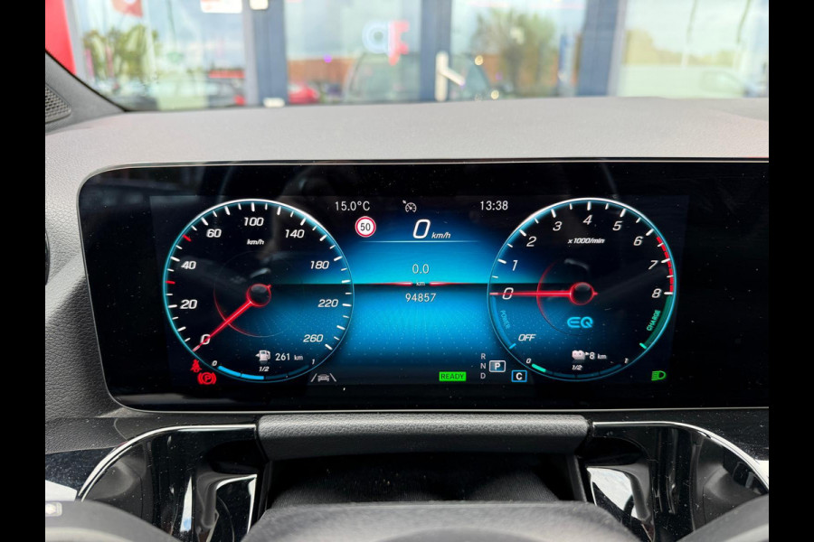 Mercedes-Benz GLA 250 e Business Solution AMG Limited/ Panorama Mercedes-Benz GLA 250 e Business Solution AMG Limited/ Panorama