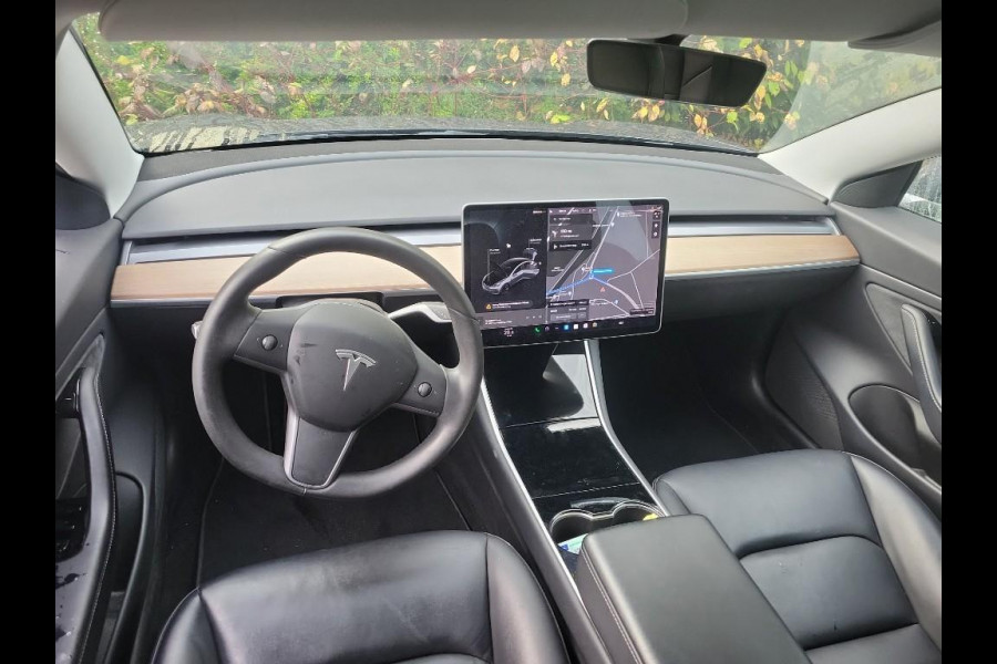 Tesla Model 3 Long Range Dual AWD | Autopilot | Panorama | Leder | Tesla Model 3 Long Range Dual AWD | Autopilot | Panorama | Leder |