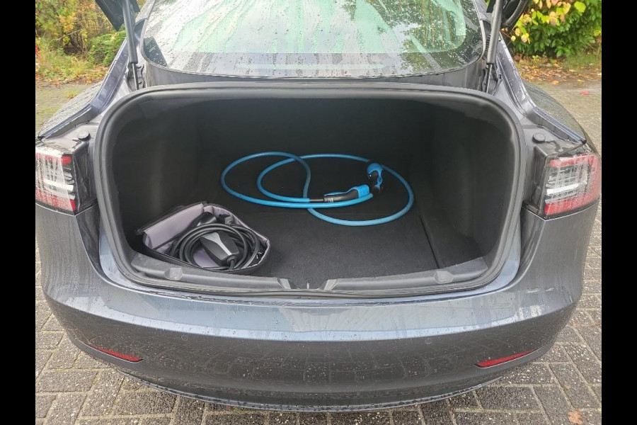 Tesla Model 3 Long Range Dual AWD | Autopilot | Panorama | Leder | Tesla Model 3 Long Range Dual AWD | Autopilot | Panorama | Leder |