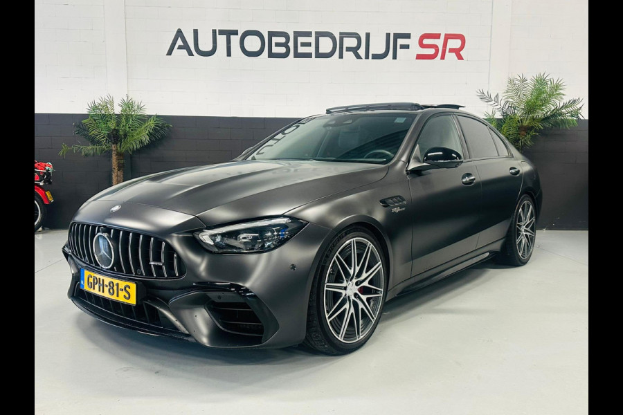 Mercedes-Benz C-Klasse AMG 63 C63 C63s Performance Panoramadak! Sfeerverlichting! Burmester! Vol opties!