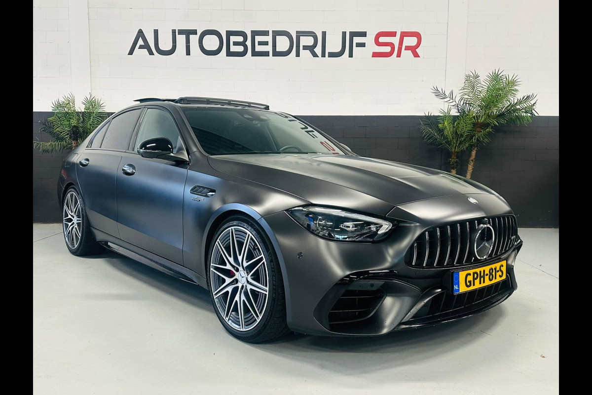 Mercedes-Benz C-Klasse AMG 63 C63 C63s Performance Panoramadak! Sfeerverlichting! Burmester! Vol opties! Mercedes-Benz C-Klasse AMG 63 C63 C63s Performance Panoramadak! Sfeerverlichting! Burmester! Vol opties!