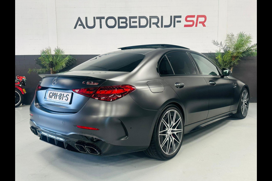 Mercedes-Benz C-Klasse AMG 63 C63 C63s Performance Panoramadak! Sfeerverlichting! Burmester! Vol opties!