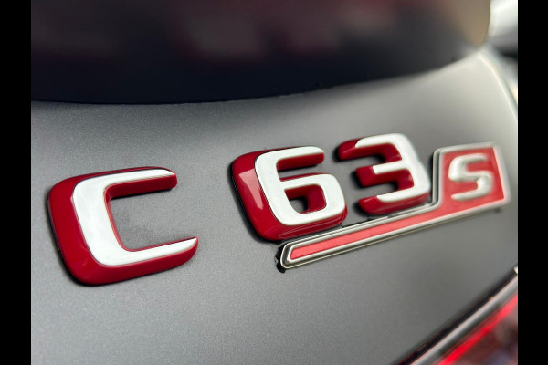 Mercedes-Benz C-Klasse AMG 63 C63 C63s Performance Panoramadak! Sfeerverlichting! Burmester! Vol opties!