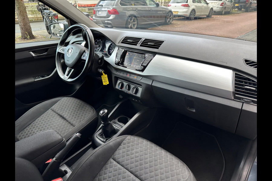 Škoda Fabia Combi 1.0 TSI Drive Navi Airco PDC Škoda Fabia Combi 1.0 TSI Drive Navi Airco PDC