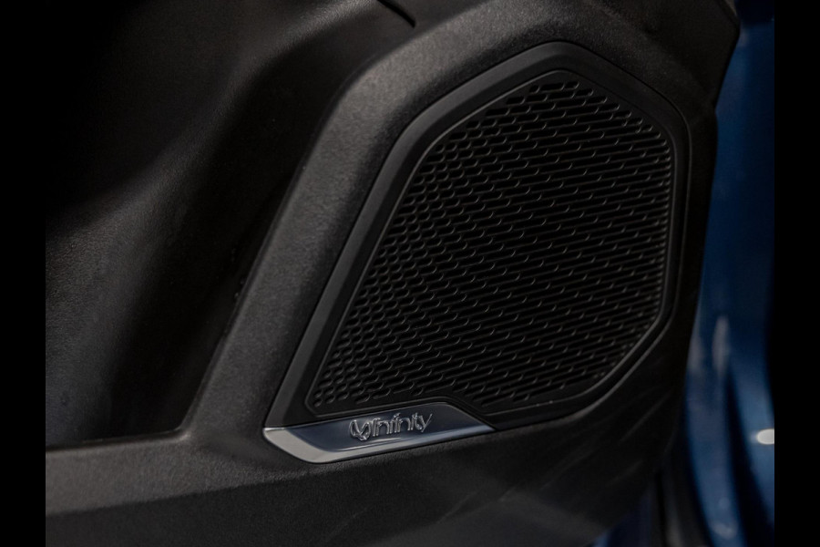 Lynk & Co 01 1.5 / 261pk / Blackstyle Lynk & Co 01 1.5 / 261pk / Blackstyle