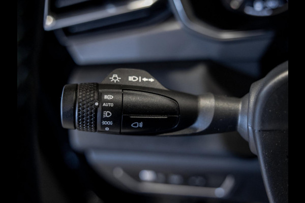 Lynk & Co 01 1.5 / 261pk / Blackstyle Lynk & Co 01 1.5 / 261pk / Blackstyle