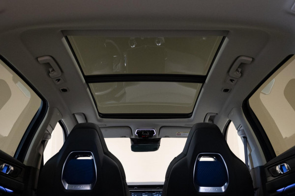 Lynk & Co 01 1.5 / 261pk / Blackstyle Lynk & Co 01 1.5 / 261pk / Blackstyle