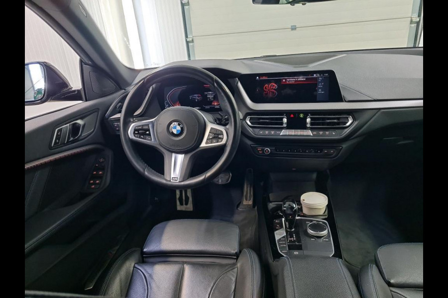 BMW 2 Serie Gran Coupé 218i Aut. M Sport High Executive | Navi | Camera | Live Cockpit | BMW 2 Serie Gran Coupé 218i Aut. M Sport High Executive | Navi | Camera | Live Cockpit |