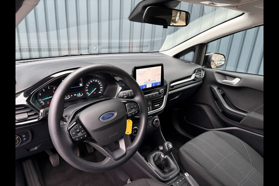 Ford Fiesta 1.0 EcoBoost Connected | Navi | Parkeersensoren | All Season banden | Prijs Rijklaar!!
