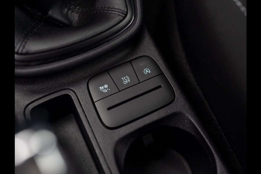 Ford Fiesta 1.0 EcoBoost Connected | Navi | Parkeersensoren | All Season banden | Prijs Rijklaar!!