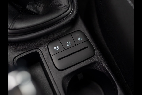 Ford Fiesta 1.0 EcoBoost Connected | Navi | Parkeersensoren | All Season banden | Prijs Rijklaar!!