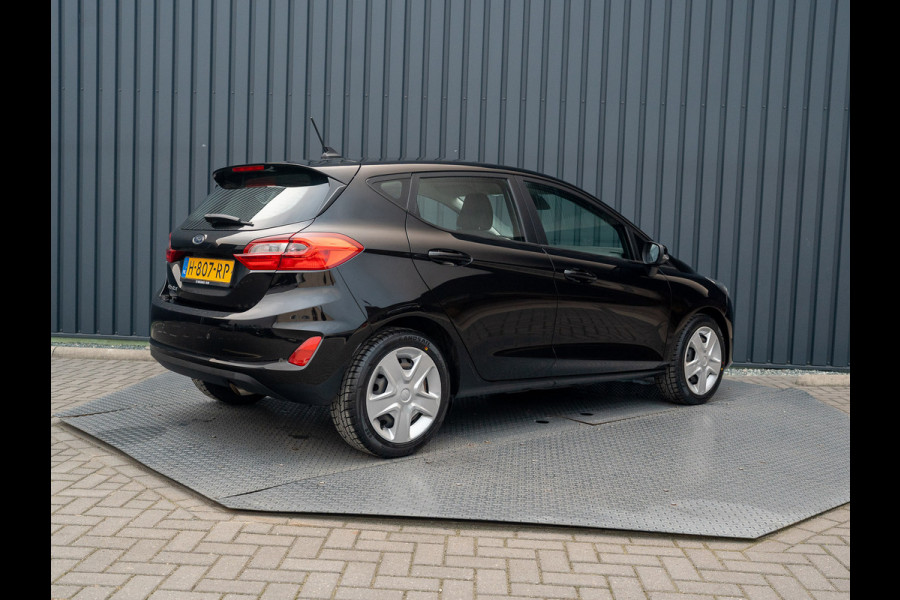 Ford Fiesta 1.0 EcoBoost Connected | Navi | Parkeersensoren | All Season banden | Prijs Rijklaar!!