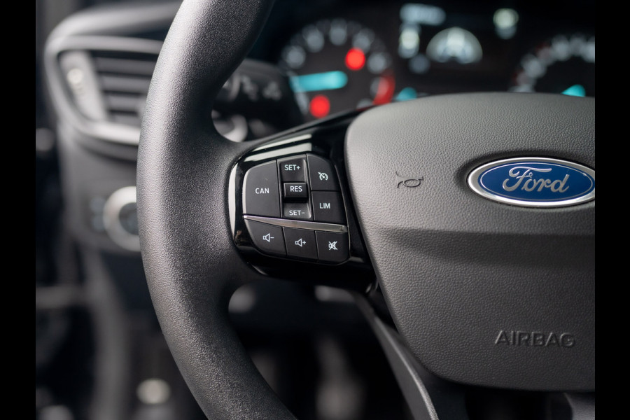 Ford Fiesta 1.0 EcoBoost Connected | Navi | Parkeersensoren | All Season banden | Prijs Rijklaar!!