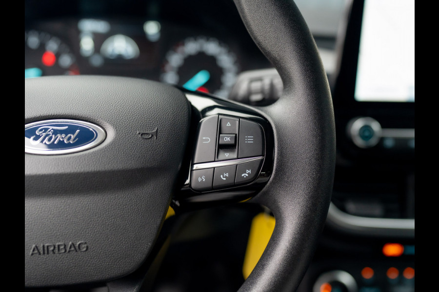 Ford Fiesta 1.0 EcoBoost Connected | Navi | Parkeersensoren | All Season banden | Prijs Rijklaar!!