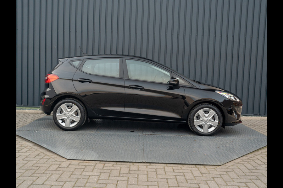 Ford Fiesta 1.0 EcoBoost Connected | Navi | Parkeersensoren | All Season banden | Prijs Rijklaar!!
