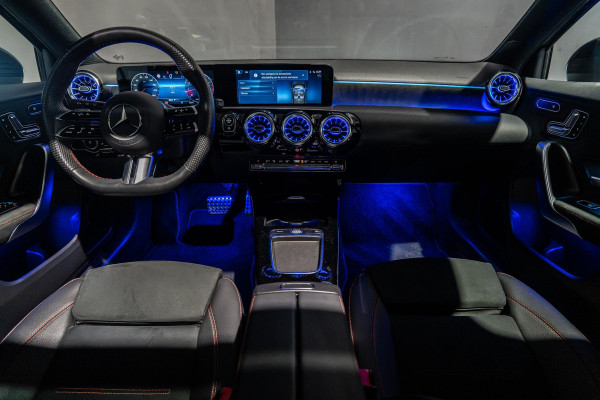 Mercedes-Benz A-Klasse 180 AMG Line | 360 | Memory | Sfeer | Hud Mercedes-Benz A-Klasse 180 AMG Line | 360 | Memory | Sfeer | Hud