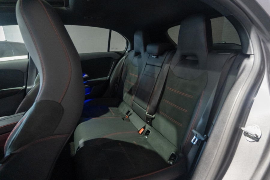 Mercedes-Benz A-Klasse 180 AMG Line | 360 | Memory | Sfeer | Hud Mercedes-Benz A-Klasse 180 AMG Line | 360 | Memory | Sfeer | Hud