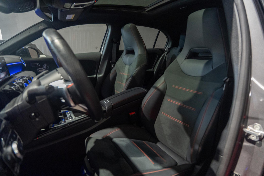 Mercedes-Benz A-Klasse 180 AMG Line | 360 | Memory | Sfeer | Hud Mercedes-Benz A-Klasse 180 AMG Line | 360 | Memory | Sfeer | Hud