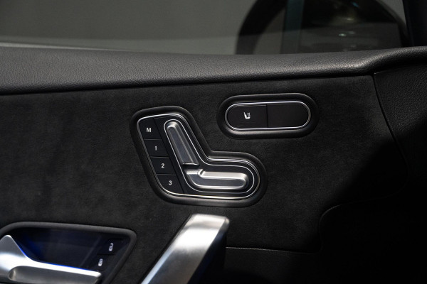 Mercedes-Benz A-Klasse 180 AMG Line | 360 | Memory | Sfeer | Hud Mercedes-Benz A-Klasse 180 AMG Line | 360 | Memory | Sfeer | Hud