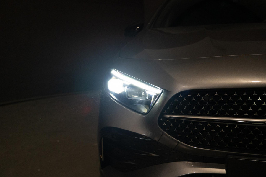 Mercedes-Benz A-Klasse 180 AMG Line | 360 | Memory | Sfeer | Hud Mercedes-Benz A-Klasse 180 AMG Line | 360 | Memory | Sfeer | Hud