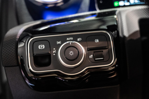 Mercedes-Benz A-Klasse 180 AMG Line | 360 | Memory | Sfeer | Hud Mercedes-Benz A-Klasse 180 AMG Line | 360 | Memory | Sfeer | Hud