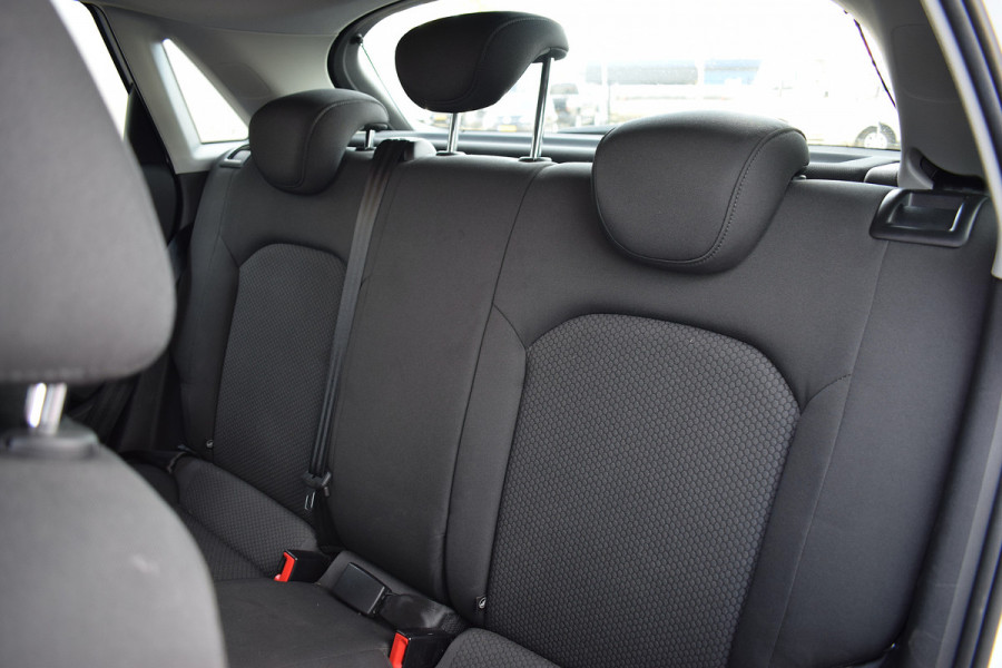 Audi A1 Sportback 1.0 TFSI Active | Airco | 17” LM | Navi | Cruise | Sensoren
