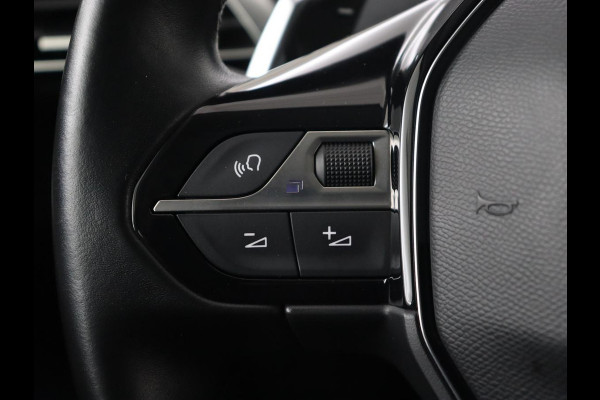Peugeot 3008 1.6 HYbrid 225 Allure Pack | Carplay | Navigatie | Camera | Cruise Control | LED Koplampen | LMV 18 | Peugeot 3008 1.6 HYbrid 225 Allure Pack | Carplay | Navigatie | Camera | Cruise Control | LED Koplampen | LMV 18 |