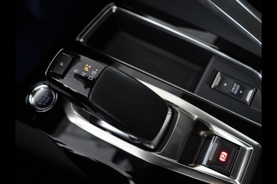 Peugeot 3008 1.6 HYbrid 225 Allure Pack | Carplay | Navigatie | Camera | Cruise Control | LED Koplampen | LMV 18 | Peugeot 3008 1.6 HYbrid 225 Allure Pack | Carplay | Navigatie | Camera | Cruise Control | LED Koplampen | LMV 18 |