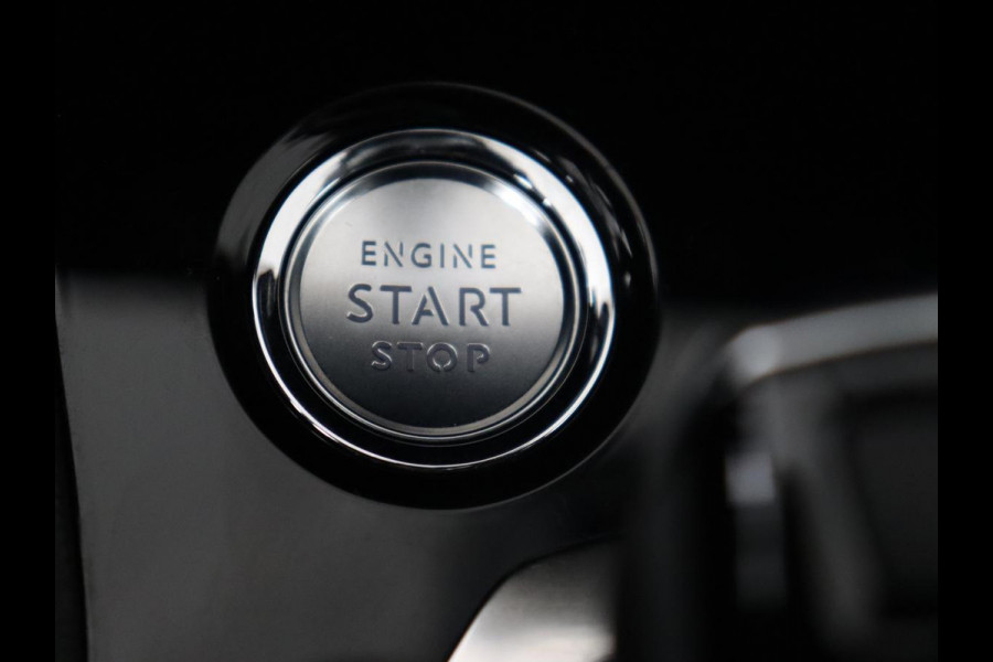 Peugeot 3008 1.6 HYbrid 225 Allure Pack | Carplay | Navigatie | Camera | Cruise Control | LED Koplampen | LMV 18 | Peugeot 3008 1.6 HYbrid 225 Allure Pack | Carplay | Navigatie | Camera | Cruise Control | LED Koplampen | LMV 18 |