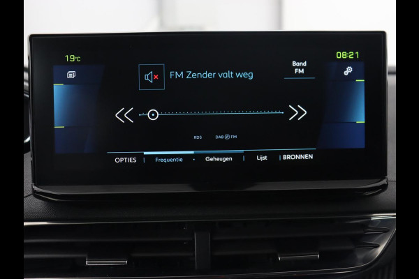Peugeot 3008 1.6 HYbrid 225 Allure Pack | Carplay | Navigatie | Camera | Cruise Control | LED Koplampen | LMV 18 | Peugeot 3008 1.6 HYbrid 225 Allure Pack | Carplay | Navigatie | Camera | Cruise Control | LED Koplampen | LMV 18 |