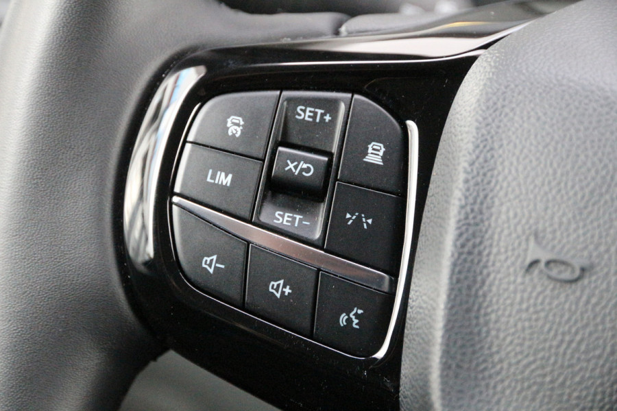 Ford Transit Custom 320 2.0 TDCI 136 | KAR-edition | L2H1 | LED | Camera | Navi | Clima.. Ford Transit Custom 320 2.0 TDCI 136 | KAR-edition | L2H1 | LED | Camera | Navi | Clima..