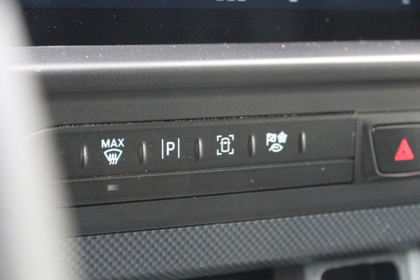 Ford Transit Custom 320 2.0 TDCI 136 | KAR-edition | L2H1 | LED | Camera | Navi | Clima.. Ford Transit Custom 320 2.0 TDCI 136 | KAR-edition | L2H1 | LED | Camera | Navi | Clima..