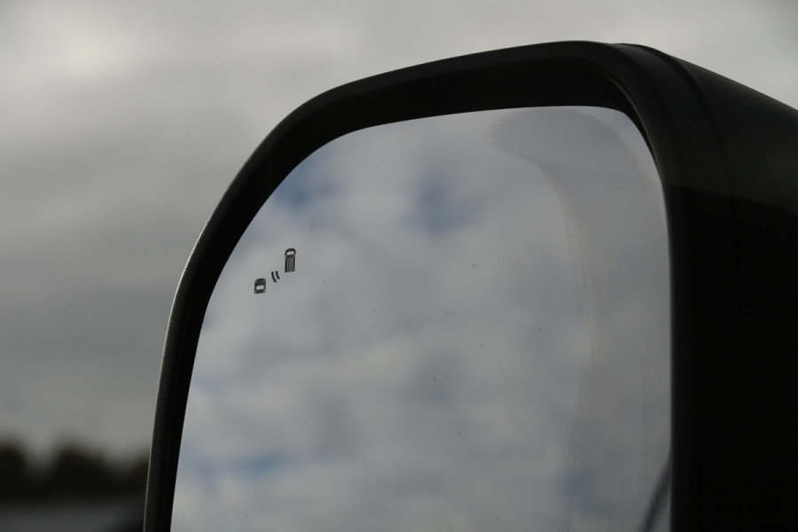 Ford Transit Custom 320 2.0 TDCI 136 | KAR-edition | L2H1 | LED | Camera | Navi | Clima.. Ford Transit Custom 320 2.0 TDCI 136 | KAR-edition | L2H1 | LED | Camera | Navi | Clima..