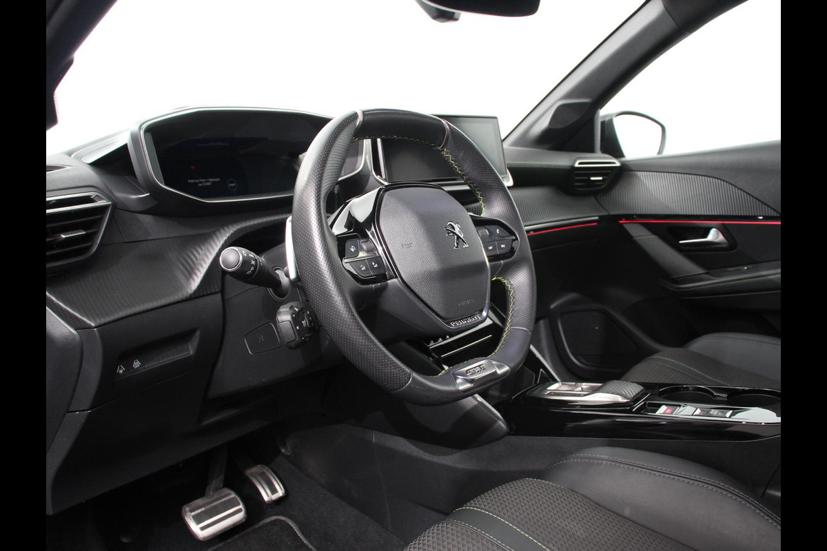 Peugeot 208 1.2 PureTech 100pk Automaat GT-Line | Navigatie | Apple Carplay/Android Auto | Airco | Parkeer sensoren | Cruise Control | Led | Lichtmetalen Velgen Peugeot 208 1.2 PureTech 100pk Automaat GT-Line | Navigatie | Apple Carplay/Android Auto | Airco | Parkeer sensoren | Cruise Control | Led | Lichtmetalen Velgen